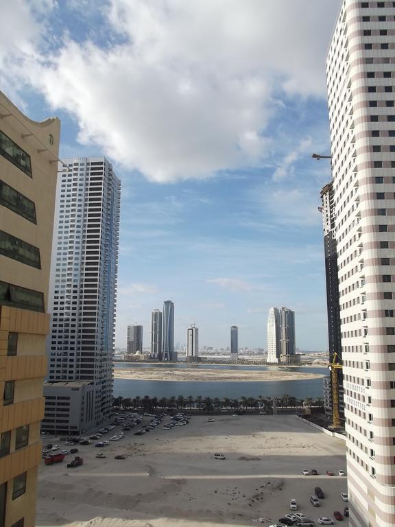 Emirates Palace Hotel Suites Sharjah Luaran gambar